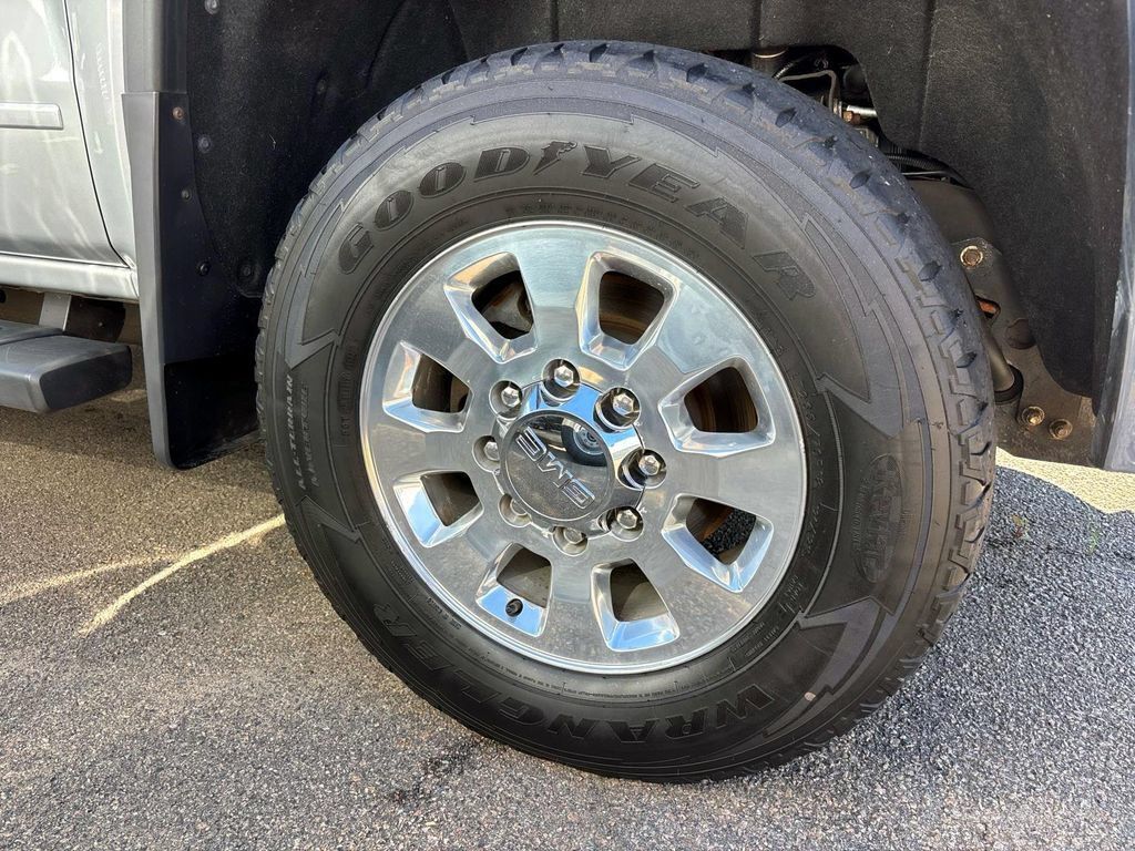 Used 2019 GMC Sierra 2500 SLE AWD/4WD image 30
