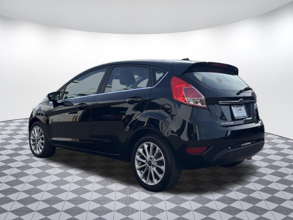 Used 2017 Ford Fiesta Titanium FWD image 5