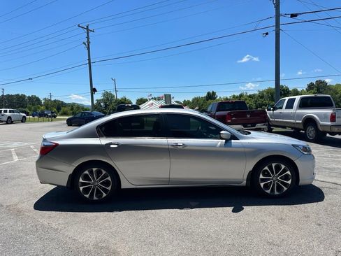 Used 2015 Honda Accord Sport image 7