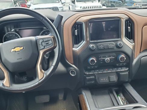 Used 2022 Chevrolet Silverado 2500 High Country w/ Z71 Off-Road Package AWD/4WD image 7