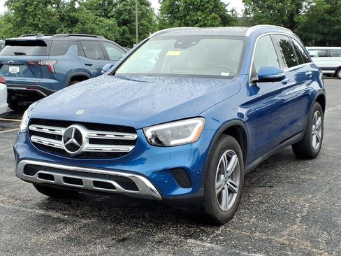 Used 2022 Mercedes-Benz GLC 300 4MATIC image 3