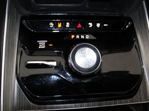 Used 2023 Jeep Wagoneer L Series II image 44