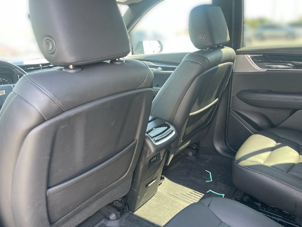 Used 2024 Cadillac XT6 Premium Luxury w/ Technology Package AWD/4WD image 40