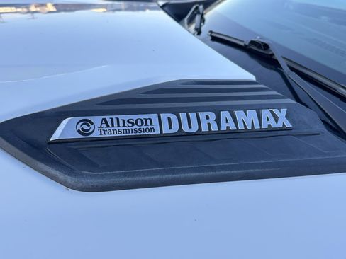 Used 2024 Chevrolet Silverado 2500 LT image 13