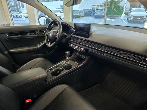 Used 2022 Honda Civic Touring image 47