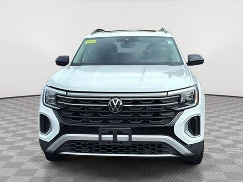 Used 2024 Volkswagen Atlas Peak Edition SE AWD/4WD image 5