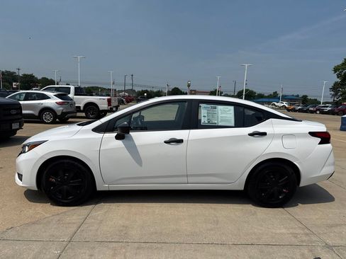 Used 2023 Nissan Versa S FWD image 3