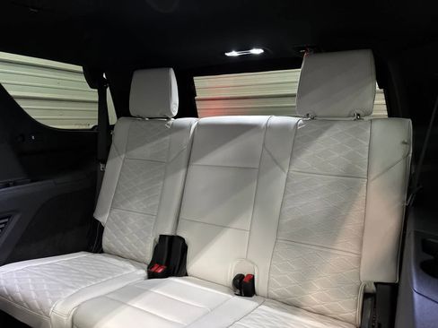 Used 2025 Cadillac Escalade Sport Platinum AWD/4WD image 28
