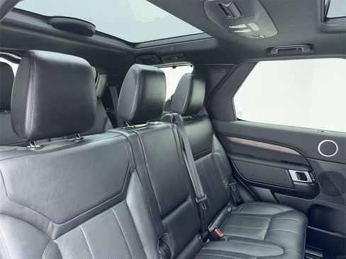 Used 2020 Land Rover Discovery HSE image 54