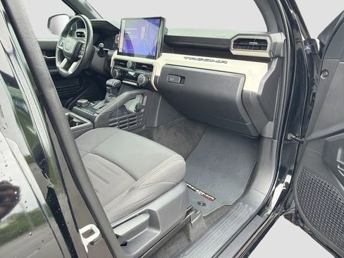 Used 2024 Toyota Tacoma TRD Off-Road AWD/4WD image 13