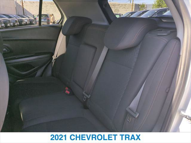 Used 2021 Chevrolet Trax LS w/ Tint and Cruise Package AWD/4WD image 22