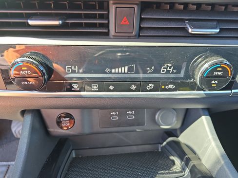 Used 2025 Nissan Rogue SV AWD/4WD image 29