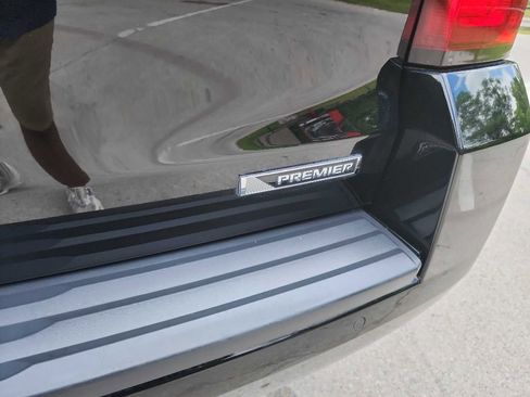 Used 2018 Chevrolet Tahoe Premier RWD image 8