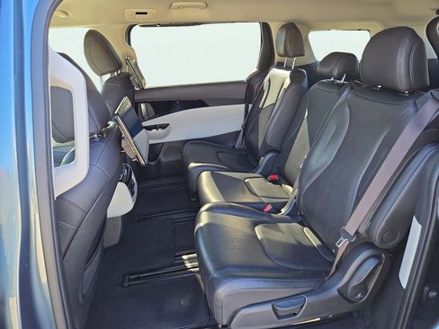 Certified 2022 Kia Carnival SX w/ Paint Protection Package image 19