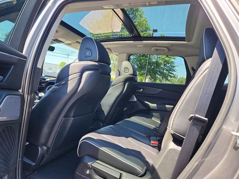 Certified 2025 Acura MDX SH-AWD w/ Advance Package image 11