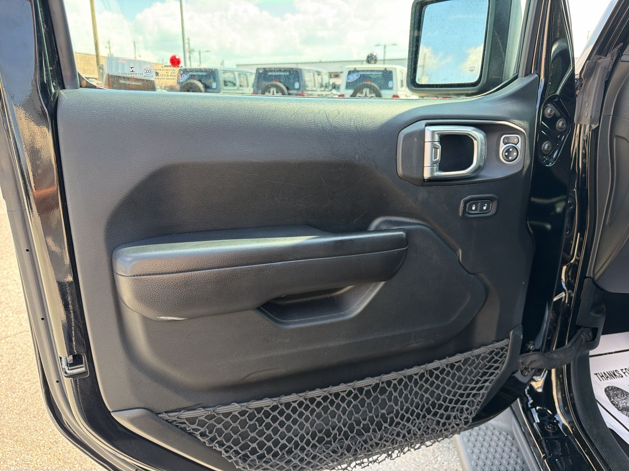 Used 2018 Jeep Wrangler Sport AWD/4WD image 13