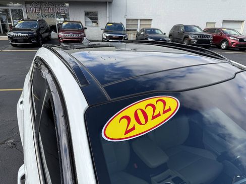 Used 2022 Kia Sportage Nightfall Edition image 7