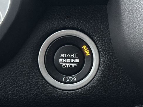 Used 2023 RAM 2500 Big Horn w/ Level B Equipment Group image 31