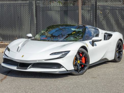 Used 2025 Ferrari SF90 Spider AWD/4WD image 13