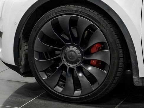 Used 2022 Tesla Model Y Performance AWD/4WD image 46
