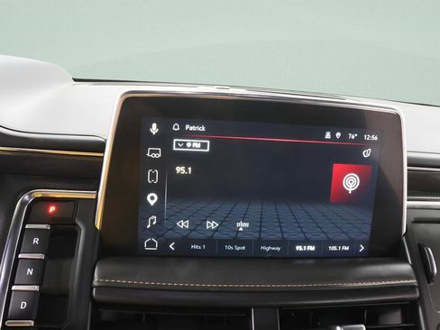 Used 2024 GMC Yukon XL AT4 w/ Technology Package AWD/4WD image 12