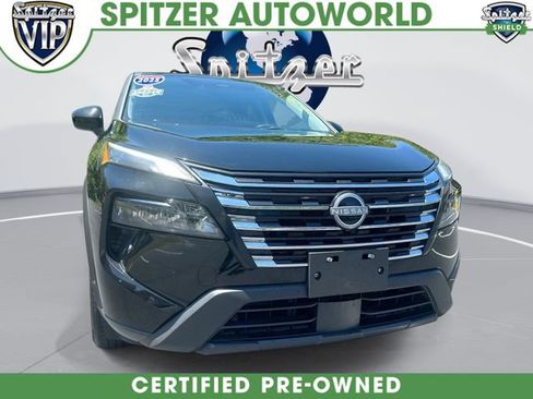 Used 2025 Nissan Rogue SV AWD/4WD image 1