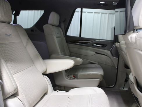 Used 2021 Cadillac Escalade Sport Platinum image 19