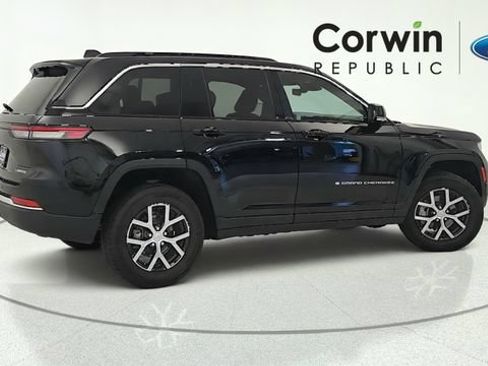 Used 2025 Jeep Grand Cherokee Limited w/ Luxury Tech Group II AWD/4WD image 6