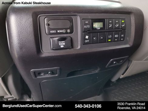 Used 2016 Toyota Sequoia Platinum image 33