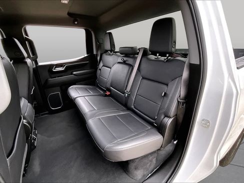 Used 2025 GMC Sierra 1500 SLT AWD/4WD image 21