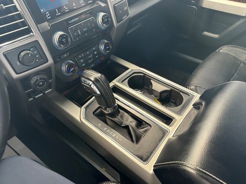 Used 2016 Ford F150 Lariat w/ Equipment Group 502A Luxury AWD/4WD image 22