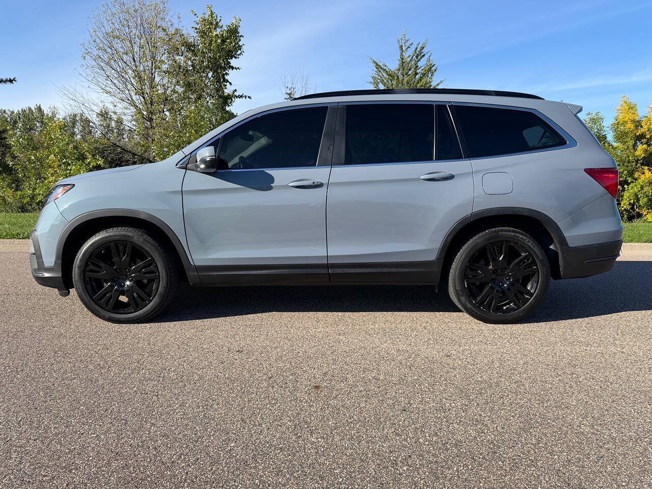 Used 2022 Honda Pilot Special Edition image 3