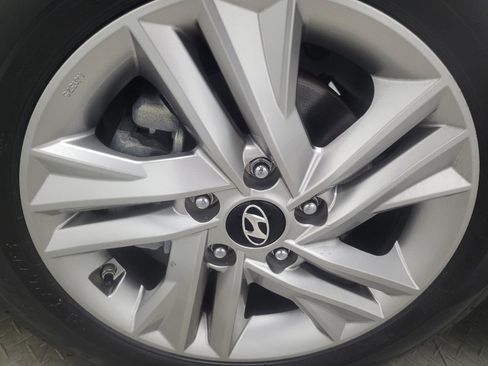 Used 2019 Hyundai Elantra Value Edition FWD image 31
