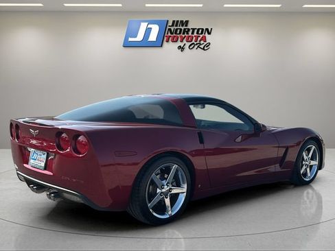 Used 2007 Chevrolet Corvette Coupe w/ Preferred Equipment Group RWD image 5