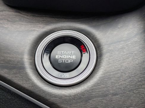 New 2025 Jeep Grand Cherokee Limited image 31