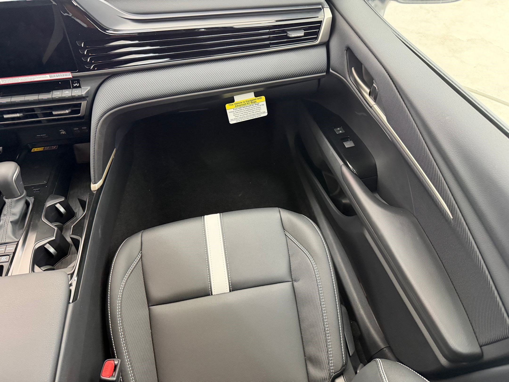 Used 2026 Toyota Camry SE w/ Convenience Package FWD image 28