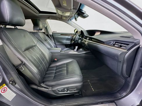 Used 2016 Lexus ES 300h image 31