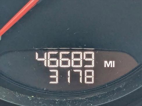 Used 2018 Porsche Macan image 11