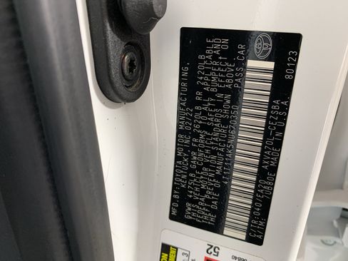 Used 2022 Toyota Camry SE w/ Convenience Package image 11