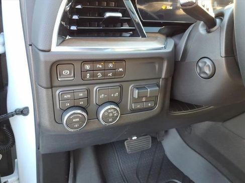 New 2026 Chevrolet Tahoe High Country AWD/4WD image 13