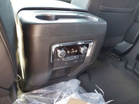 New 2026 GMC Yukon Elevation AWD/4WD image 16
