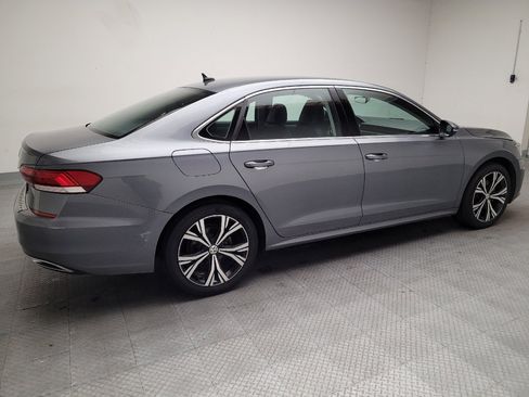 Used 2021 Volkswagen Passat 2.0T SE FWD image 10