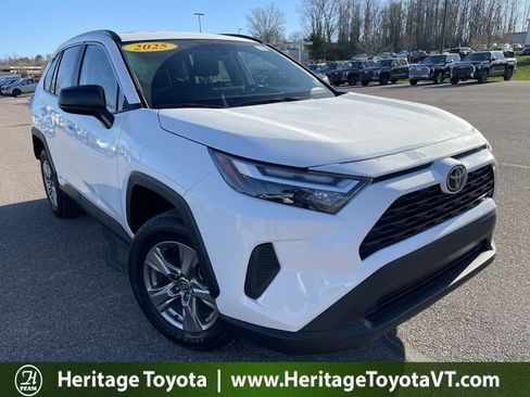 Used 2025 Toyota RAV4 LE AWD/4WD image 1