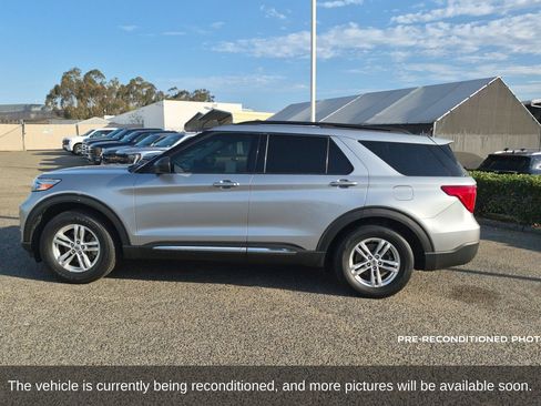 Used 2021 Ford Explorer XLT RWD image 9