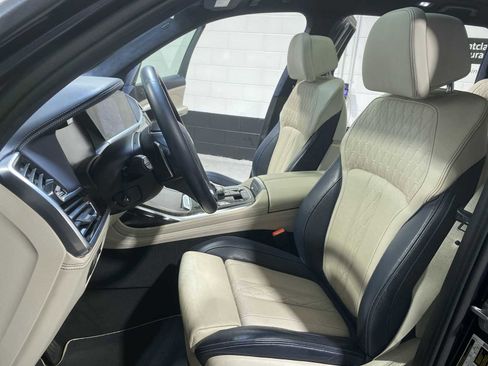 Used 2019 BMW X7 xDrive50i w/ Premium Package AWD/4WD image 11