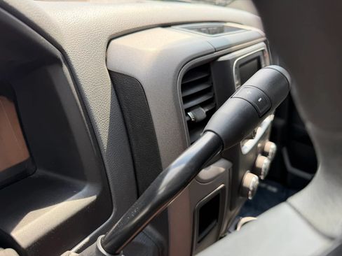 Used 2018 RAM 3500 Tradesman w/ Chrome Appearance Group AWD/4WD image 25