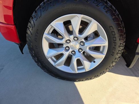 Used 2022 Chevrolet Silverado 1500 Custom w/ LPO, Dark Essentials Package AWD/4WD image 16
