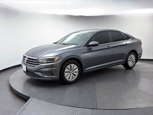 Used 2019 Volkswagen Jetta S FWD image 2