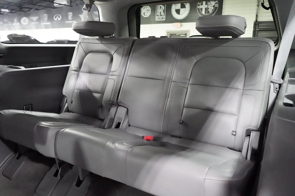 Used 2019 Lincoln Navigator L Select RWD image 23