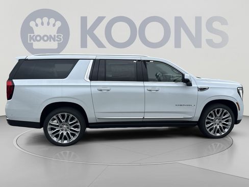 New 2026 GMC Yukon XL Denali w/ Denali Reserve Package AWD/4WD image 7